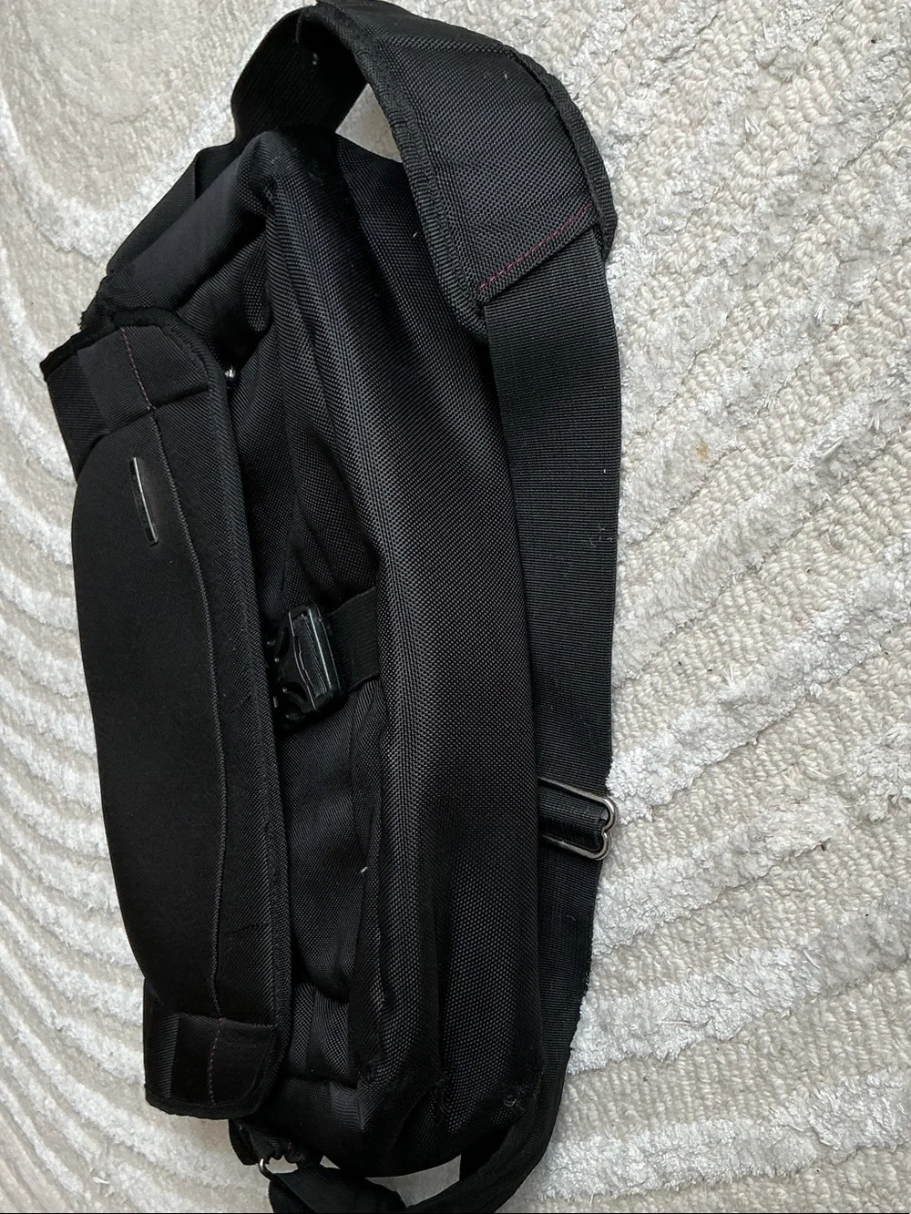Samsonite Black Nylon Messenger Bag for Men